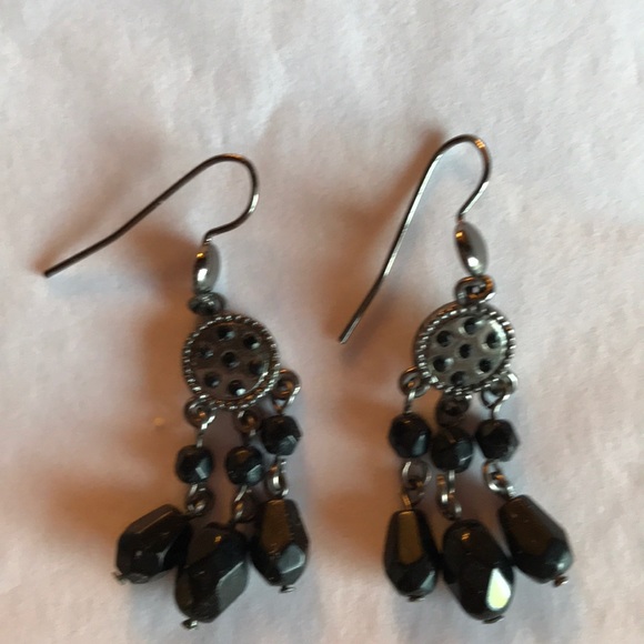 Accessories - Earrings Accessories - Earrings